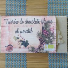 Turrón de chocolate blanco al moscatel